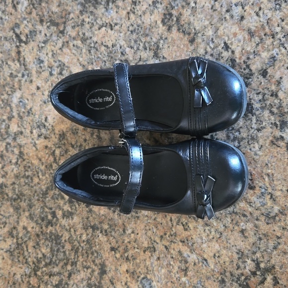 Stride Rite Black Leather Shoes - 11 - Picture 2 of 6